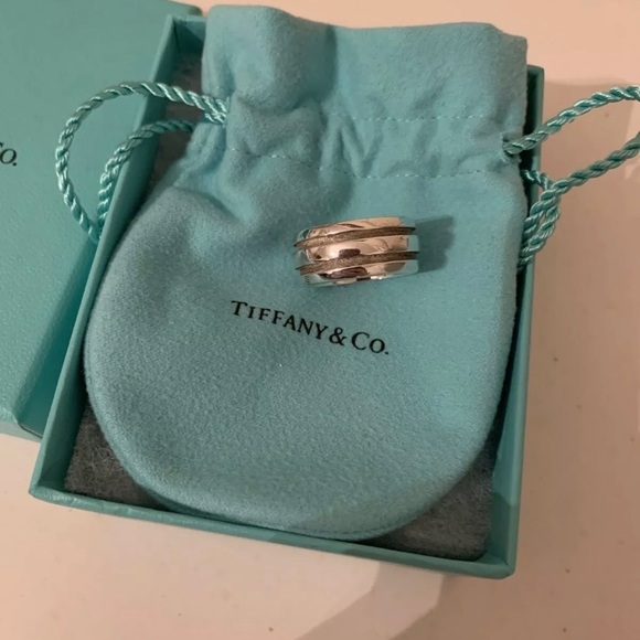 Tiffany Ring Size 6 - Picture 9 of 9
